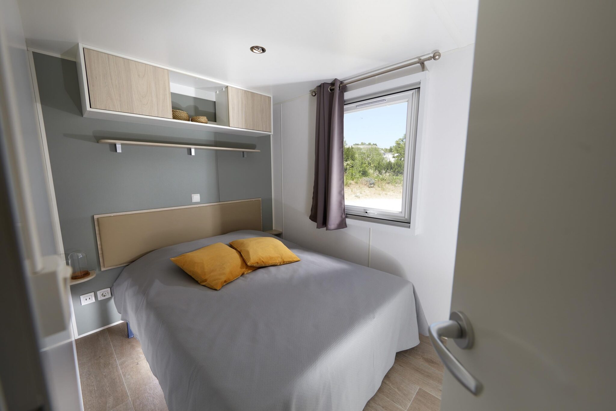Mobil home Family 4 chambres, Climatisation, TV, Lave vaisselle